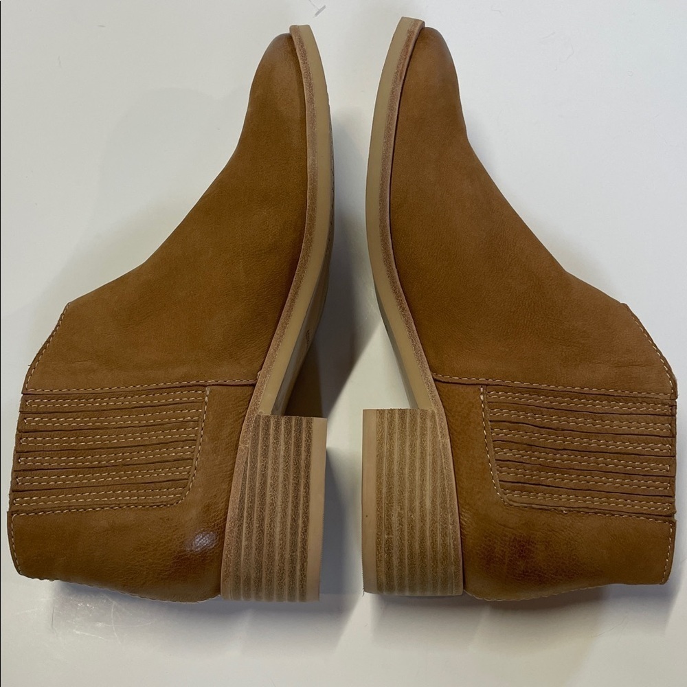 Dolce Vita Tan Leather Chelsea Ankle Boots Women Slip On Booties Size 8.5 - Picture 10 of 11